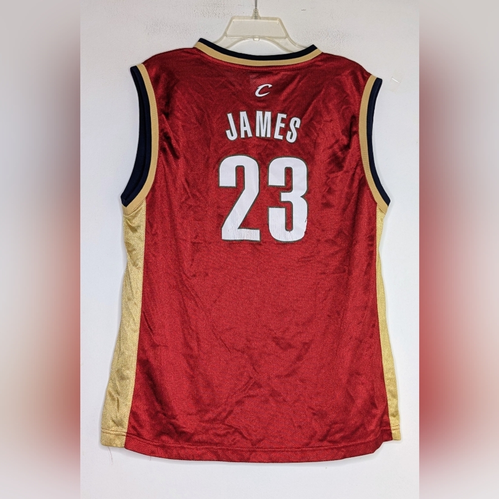 Vintage REEBOK CLEVELAND CAVALIERS LEBRON JAMES JERSEY